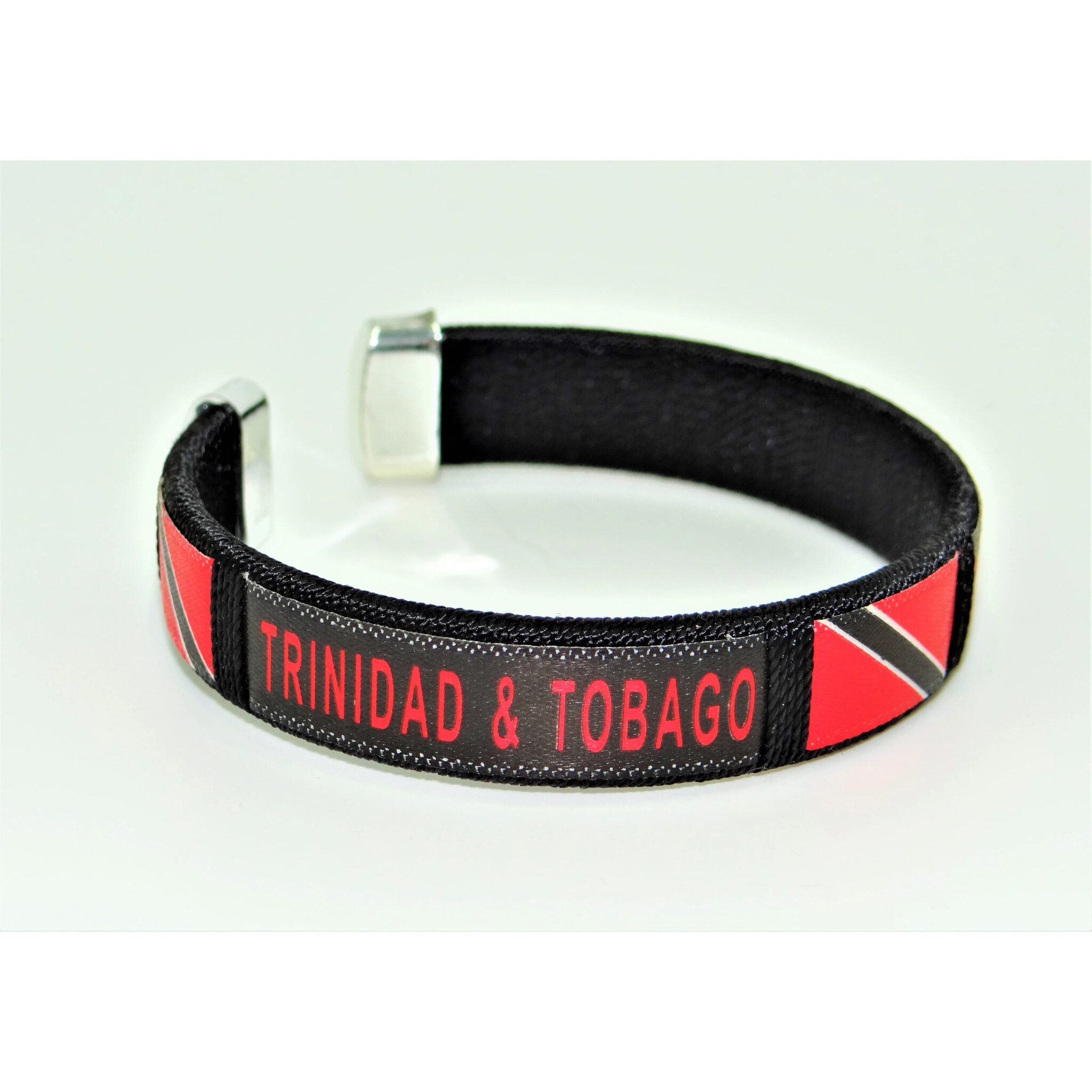 Buy Trinidad & Tobago C-Bracelet in wholesale online!